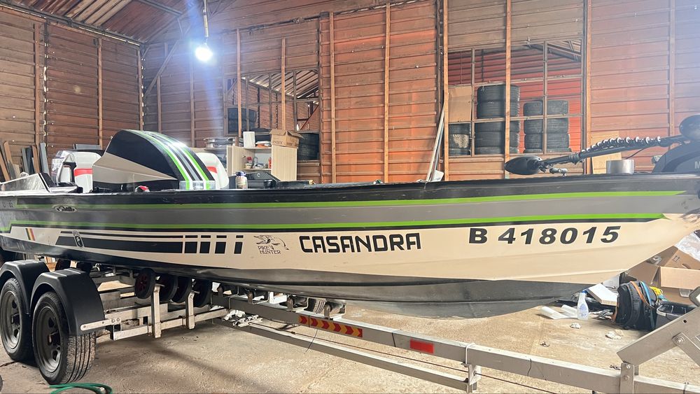 Barca de pescuit Platforma Bass motor Mercury 115efi 2003