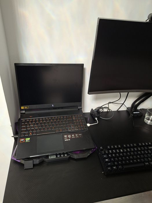 Laptop Acer Nitro V16