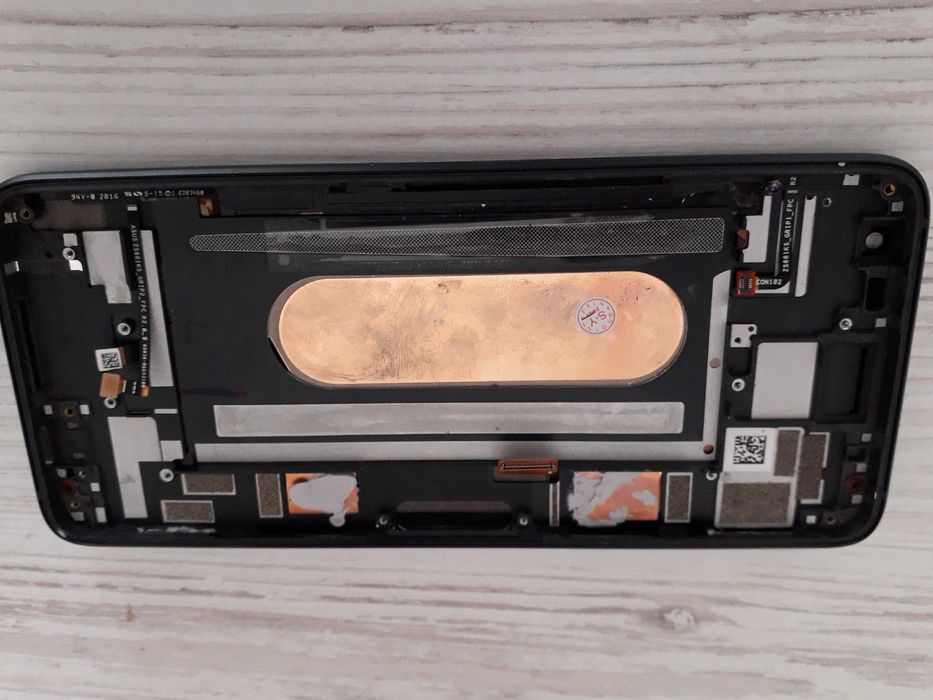 Дисплей за Asus Rog Phone 3