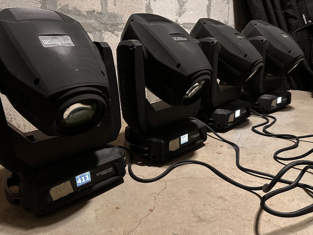 Продавам 4 бр. Chauvet Intimidator Hybrid 140sr + 2 бр. кейсове.