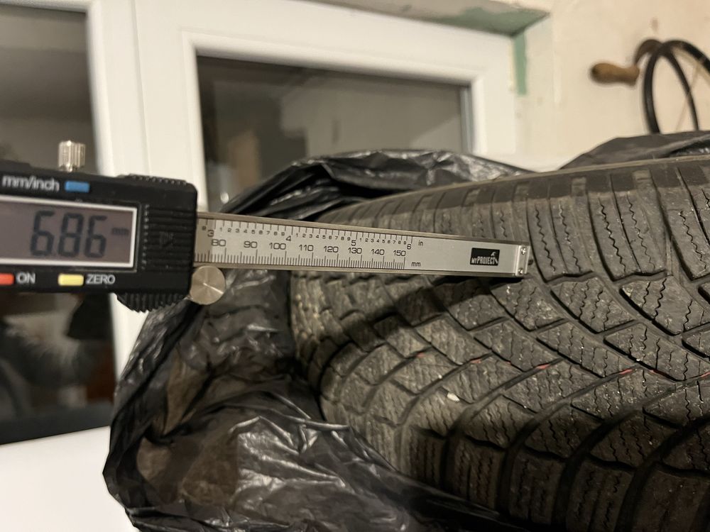 Зимни гуми 185/65/15 Bridgestone blizzak lm005