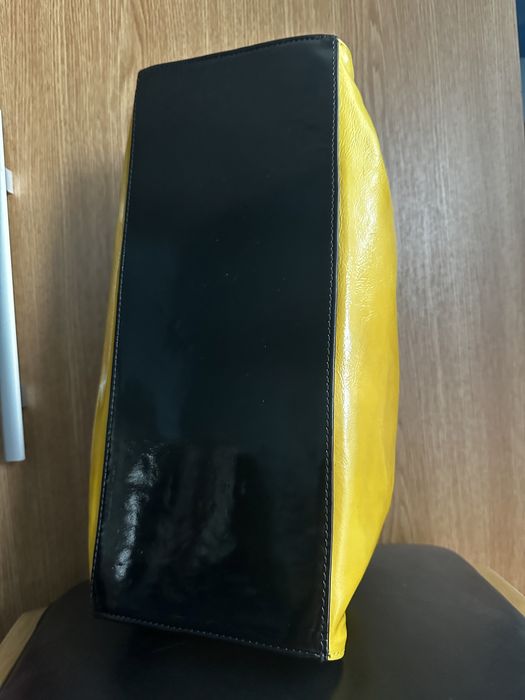 Geanta din piele naturala, lacuita