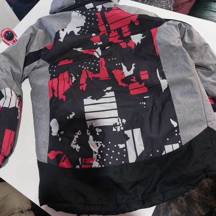 Детско зимно яке, подходящо и за ски