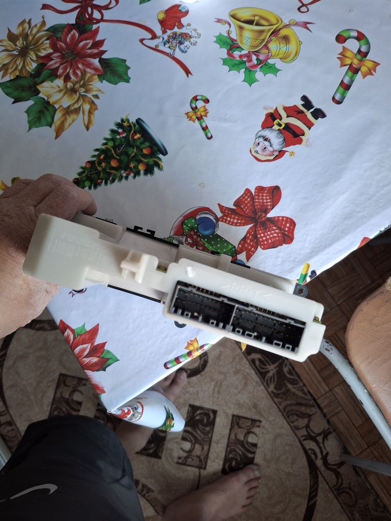 Мазда кседокс 9 Климат контроль