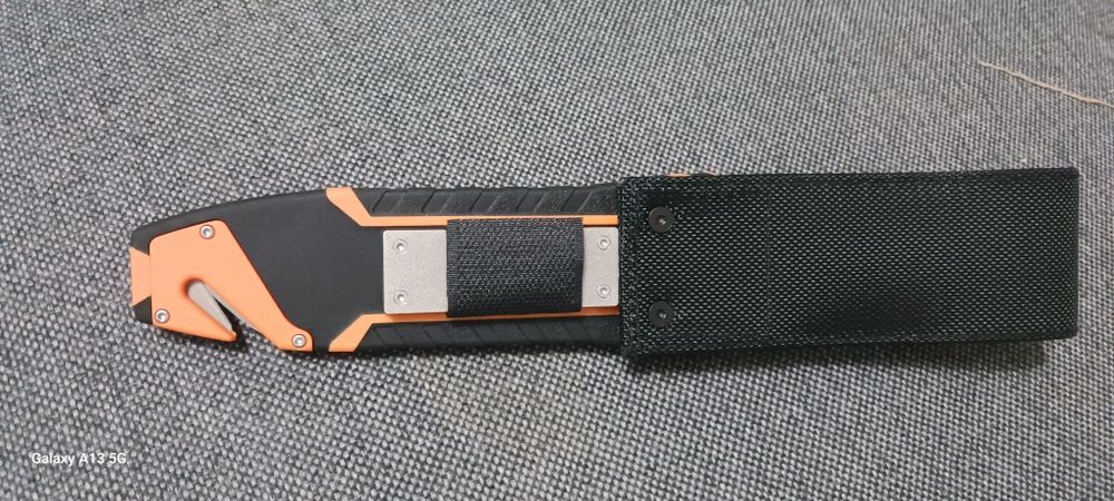 Нож за оцеляване