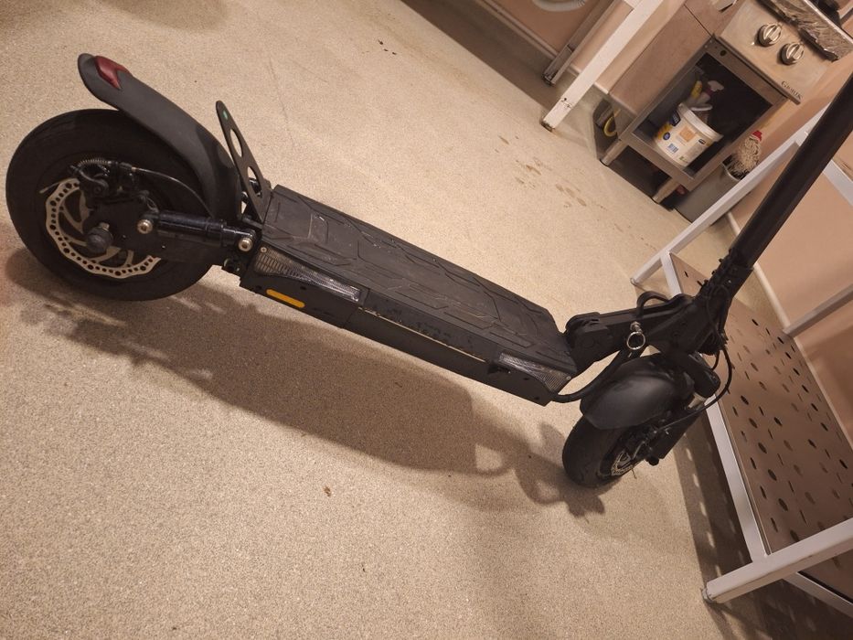 Vând trotineta Ruptor R1 lite