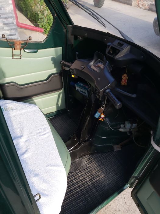 Vând Piaggio Ape 50