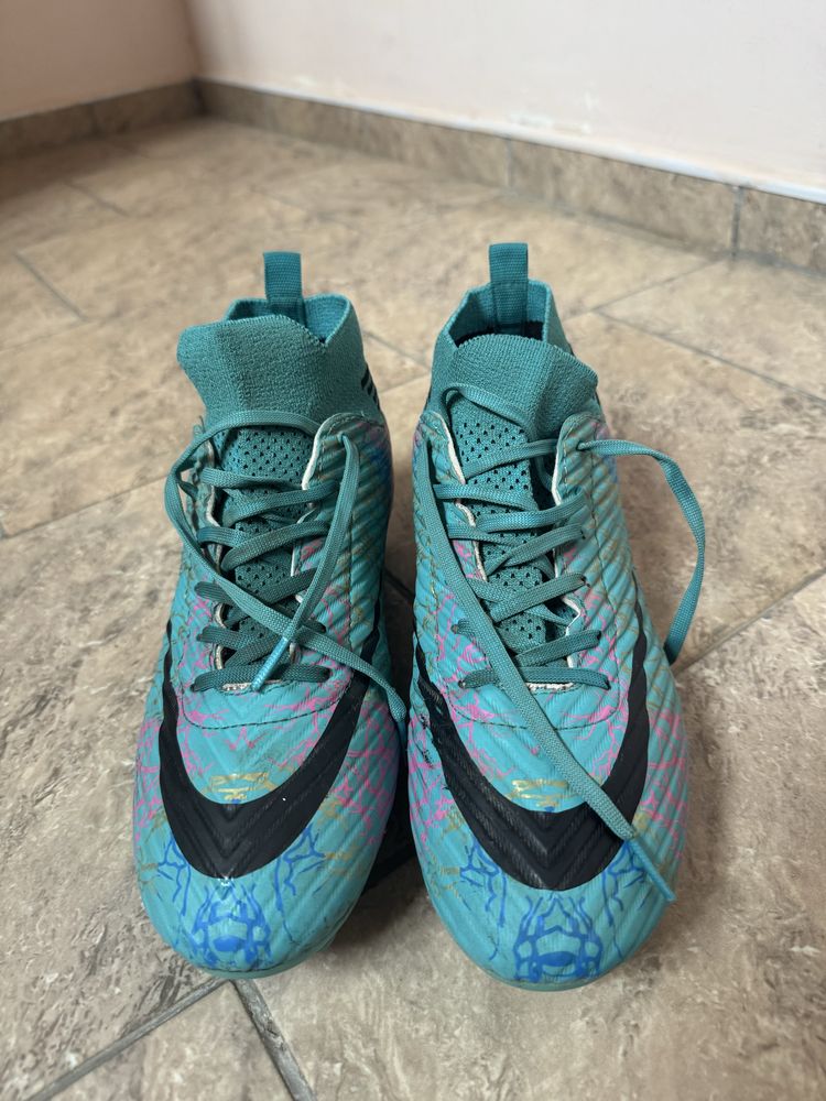 Футбольный бутса: Nike Air Zoom