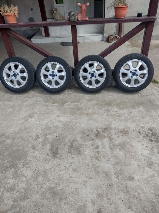 Jante aliaj R15 cu anvelope vara 185/60/R15