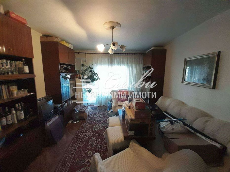 Просторен тристаен апартамент – кв. Добруджански!!!