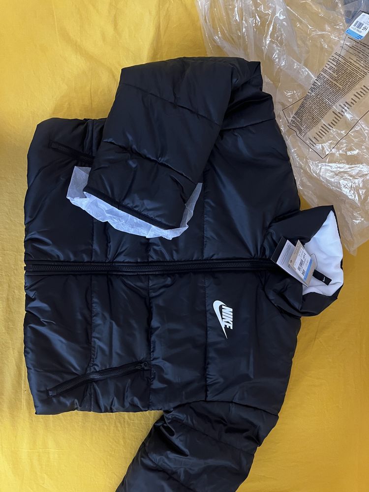 Зимно двулицево яке Nike