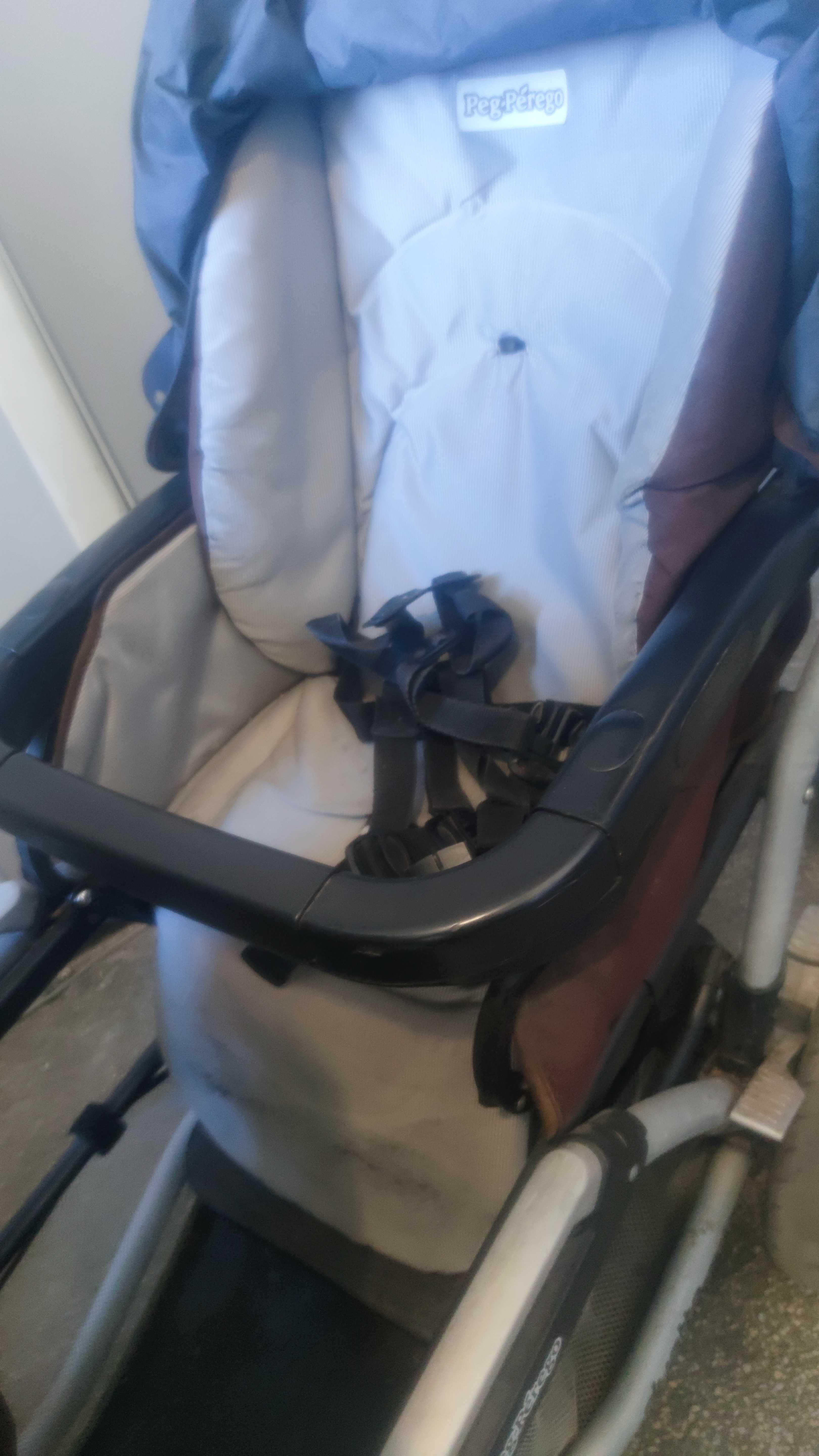 Количка за близнаци Peg Perego