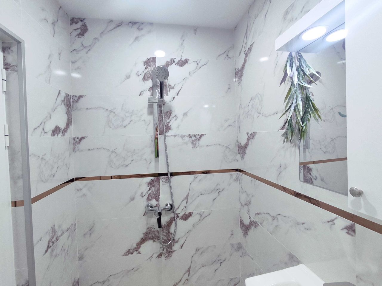 Продава се Тристаен апартамент в Силистра, Митница - 71 кв.м за 1027 €/кв.м - Снимка #15