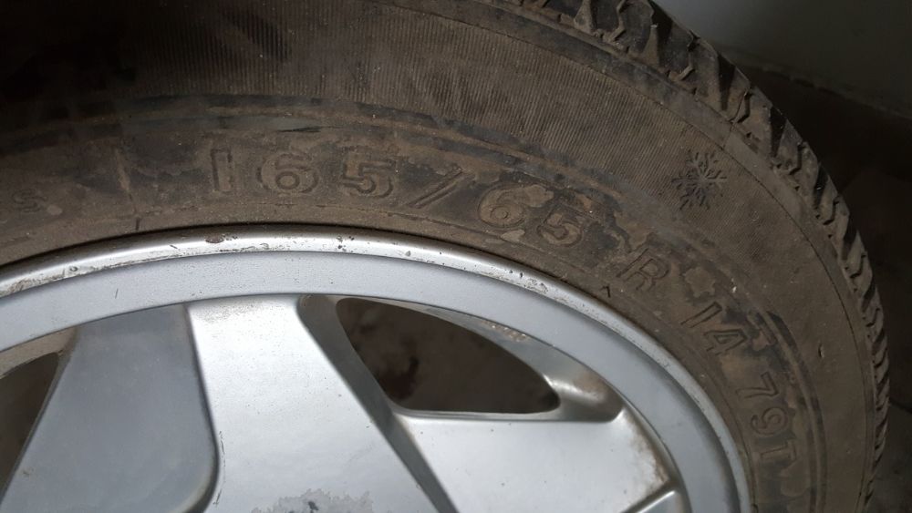 Джанта 14 4х98 с гума 165 65 14