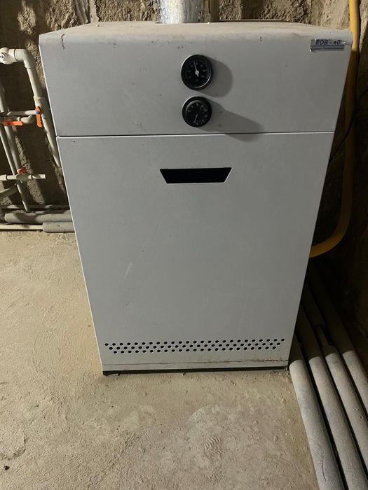 Напольная еечь в хорошем состоянии