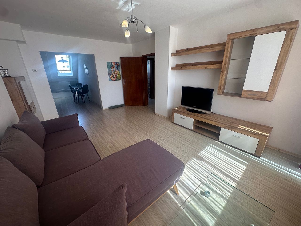 Дава се под наем Тристаен апартамент в с. Чайка, Област Варна - 90 кв.м за 714 € - Снимка #1