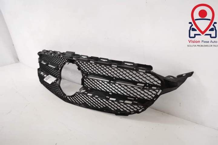 Оригинална централна решетка Mercedes-Benz C-Class / Mercedes-Benz C-C