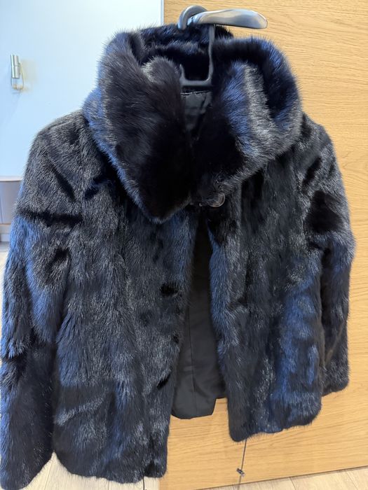 Продам норкровою шубу