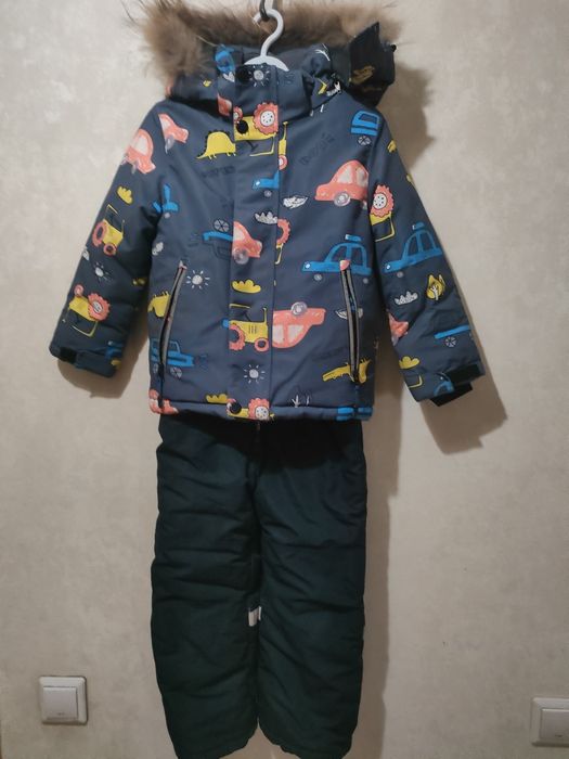 Продам зимние комбинезоны