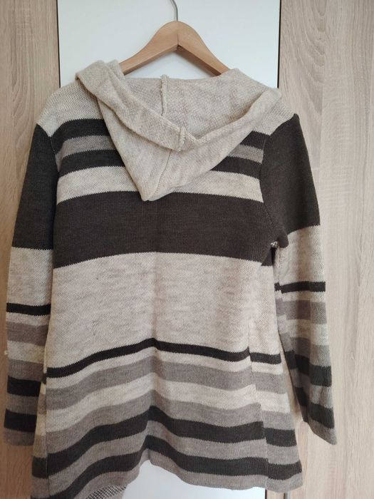 Дамска жилетка с бежово и кафяво