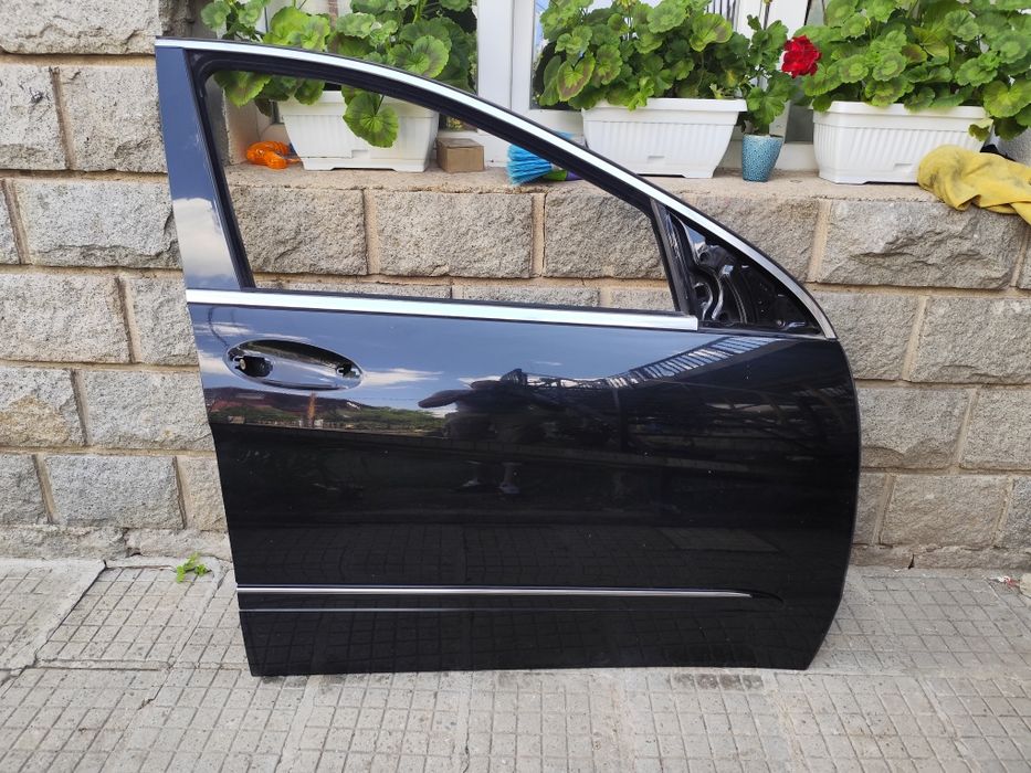 Предна дясна врата Mercedes R class W251 Long