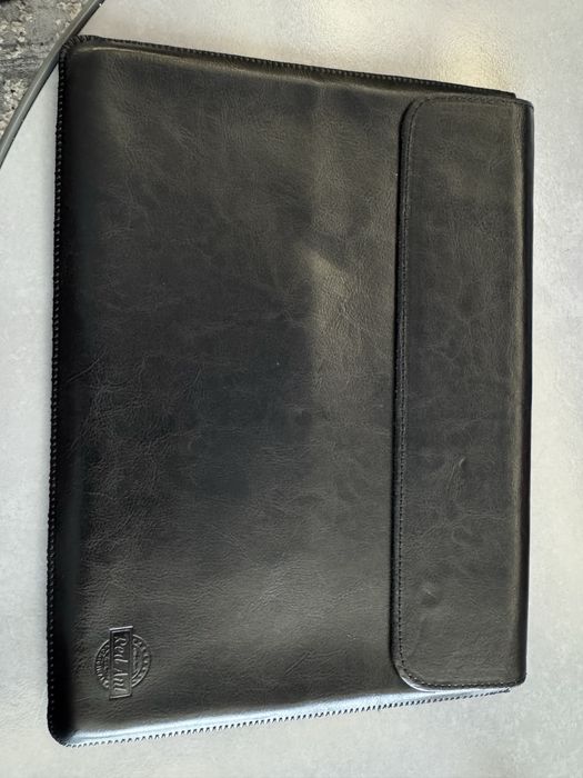 Кожена чанта за Macbook pro 14”