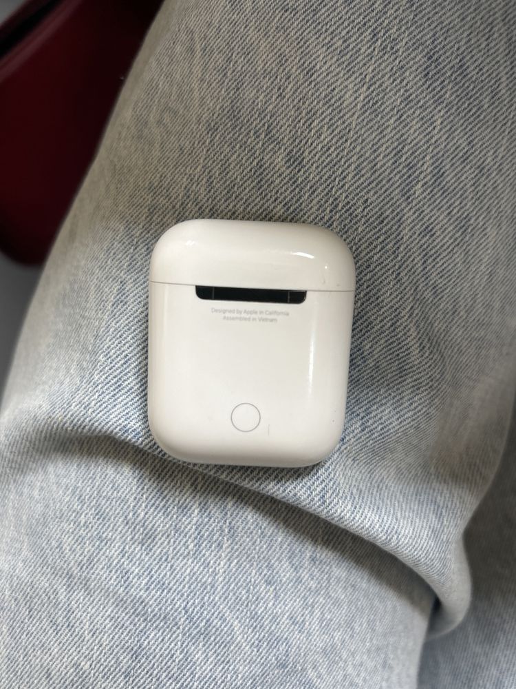 Apple AirPods with Charging case белый Оригинал