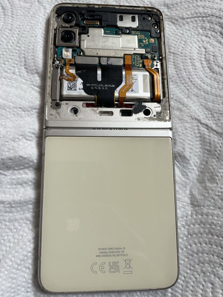 Vand Samsung galaxy Z flip 3 5 G
