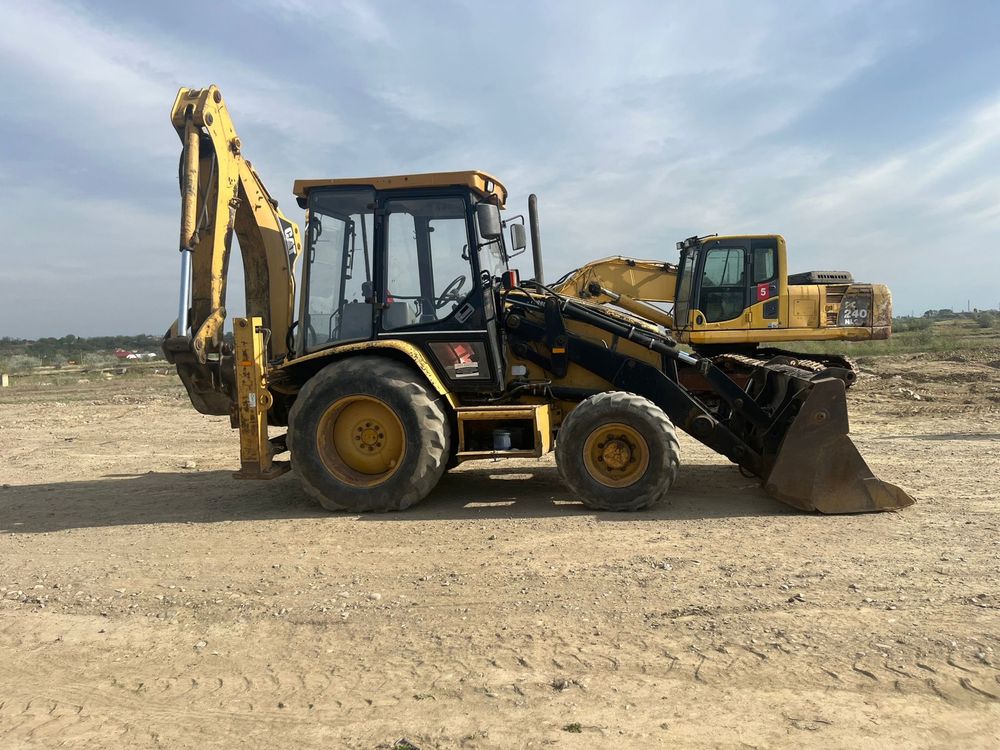 Buldoexcavator caterpillar 428D