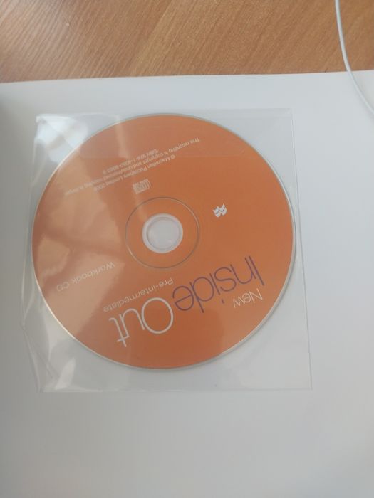 New Inside Out, Pre-Intermediate Student's book and Workbook