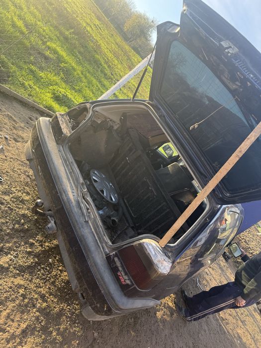 Голф 3 на части 1.9 тди 90 коня