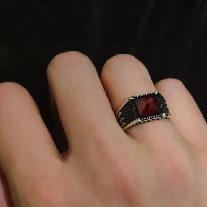 Серебряные украшения для мужчин