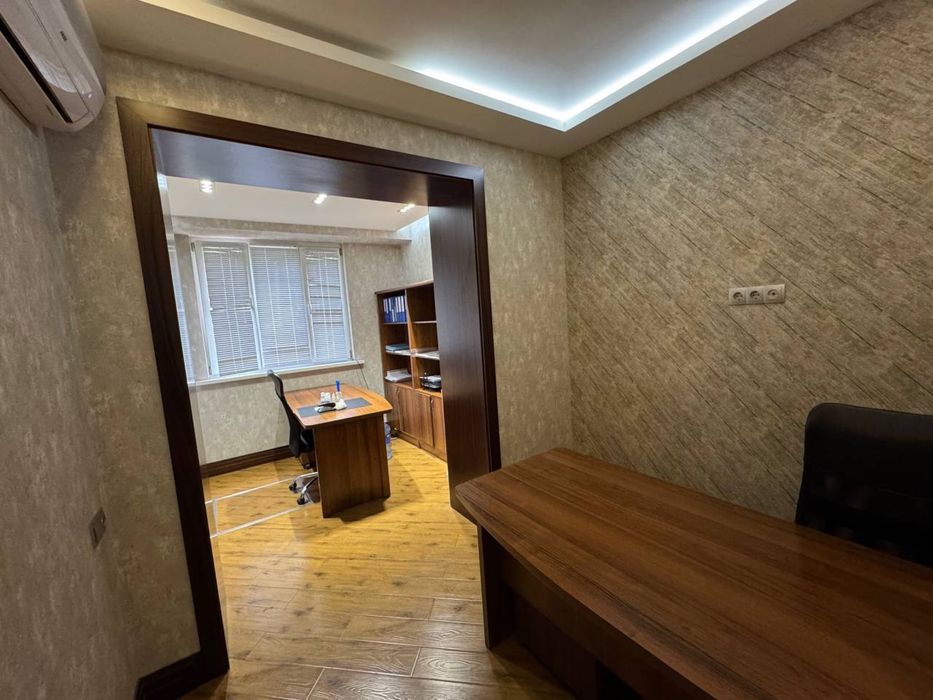 Аренда под Офис Ориентир Ц1  96м2 2600$ торг