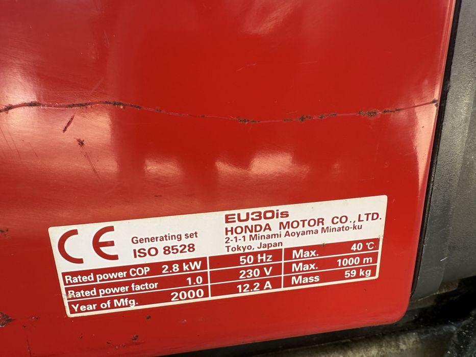 Camping generator honda EU 30 is