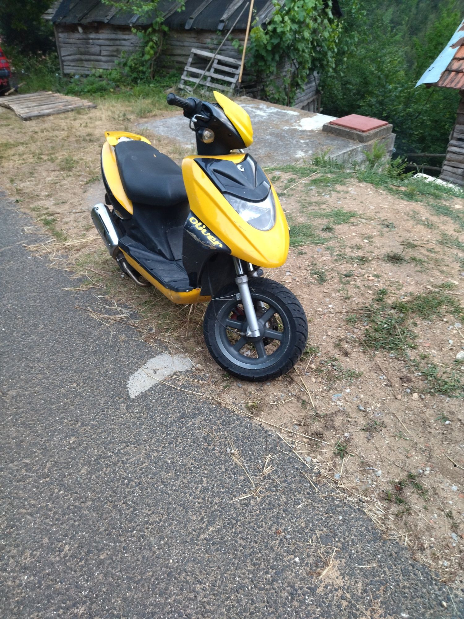 Скутер CPI Oliver sport