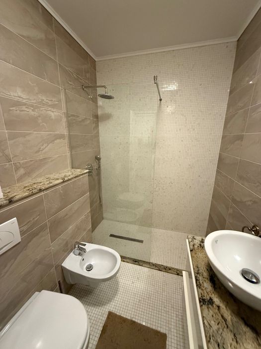 Închiriez apartament ARED Supeco