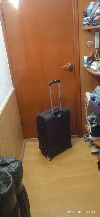 Чемодан на 4-х колесах (большой) после небольшого ремонта