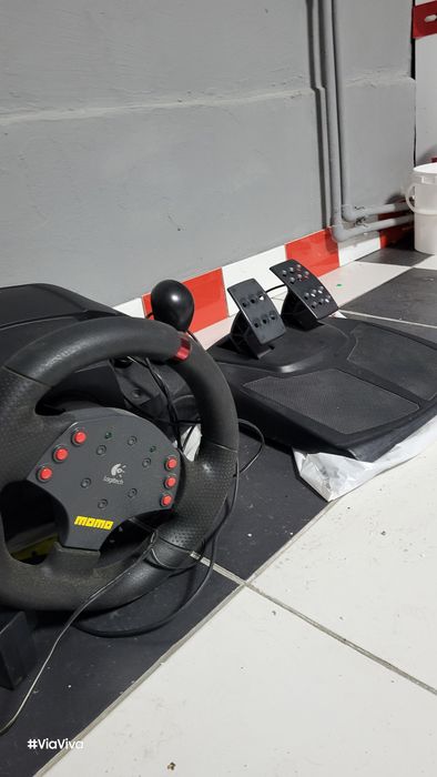 Volan Logitech Momo Racing Force