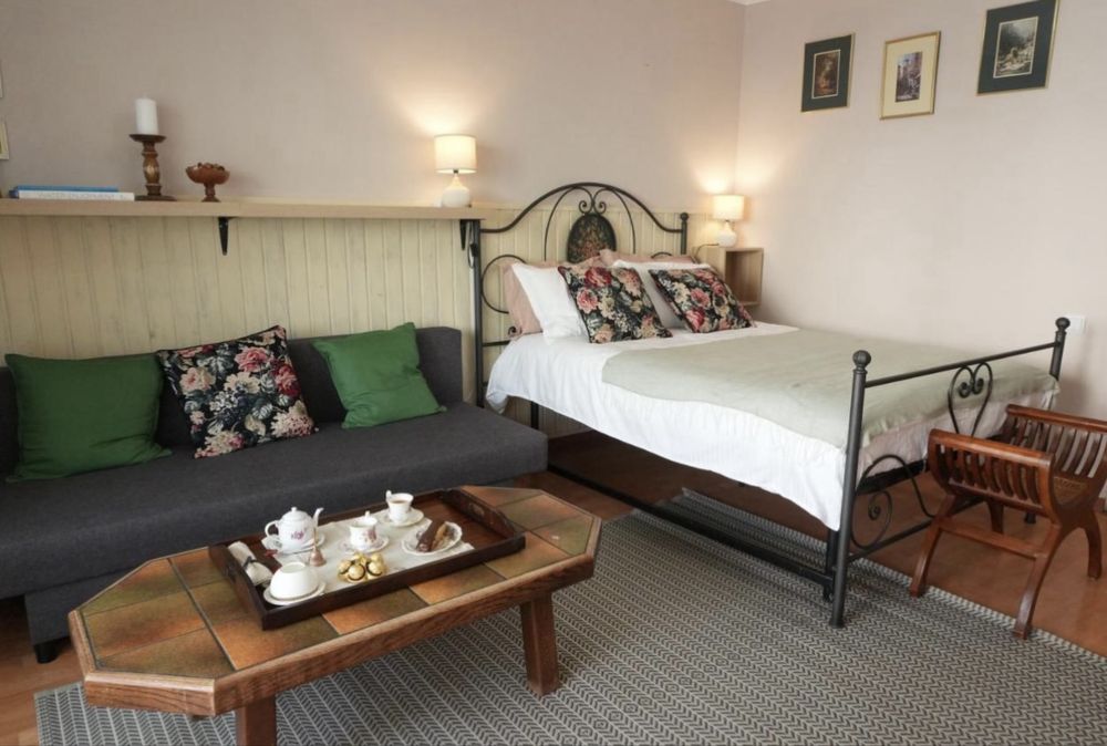 Inchiriez garsoniera, zona Ateneul Roman / Studio for rent