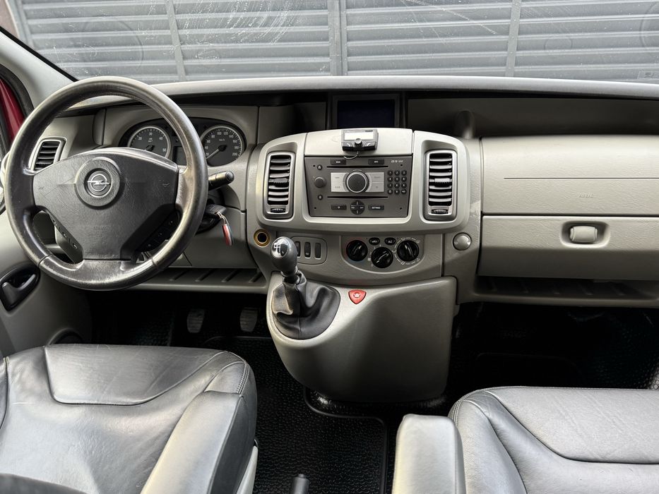 Opel Vivaro/Trafic/Primastar Diesel 5 Locuri Navigatie/Piele