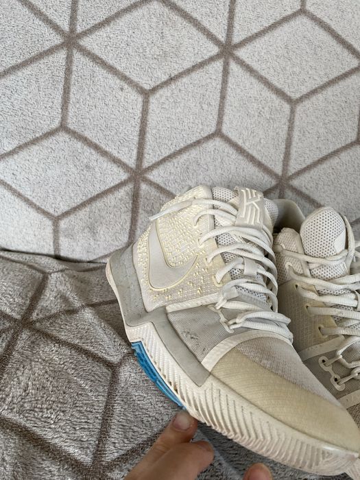 Nike kyrie 3 ivory