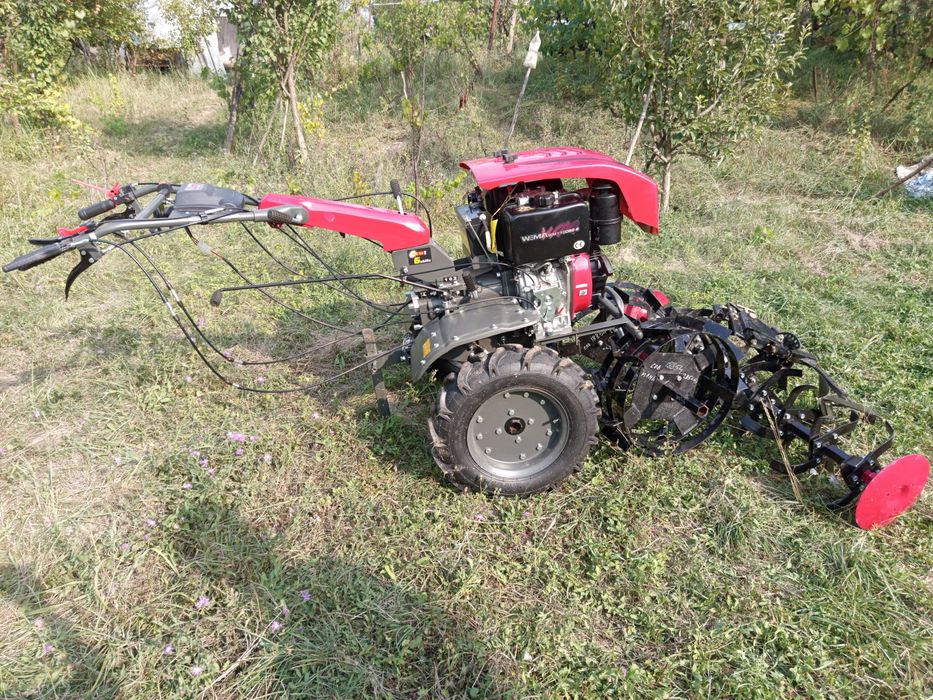 Vând motocultor Diesel