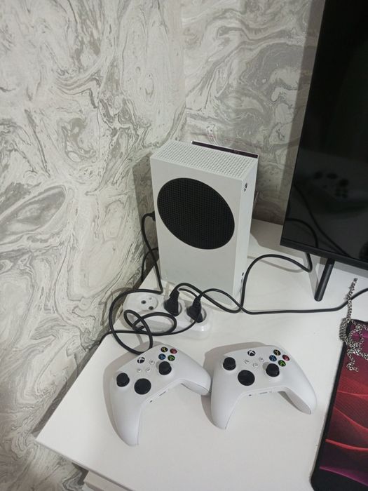 Продам xbox series s