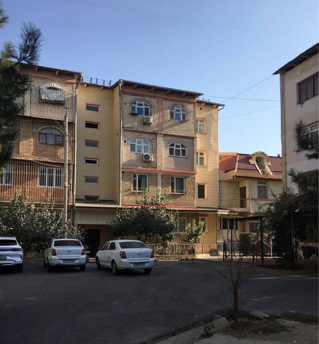 Продается Банковская квартира Чиланзар Ц квартал