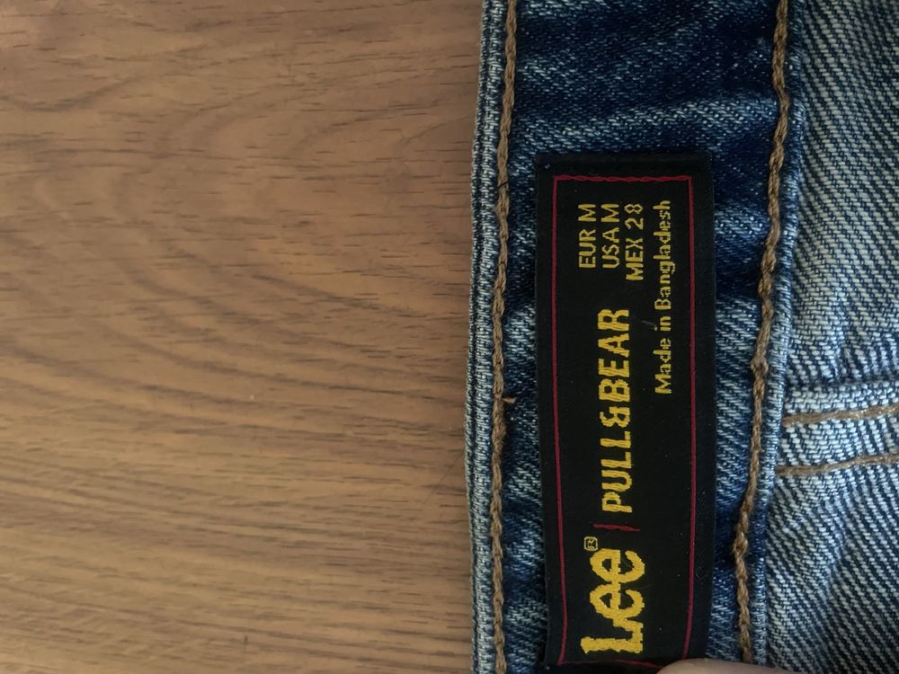 Дълга дънкова пола колаборация на Lee и Pull & Bear