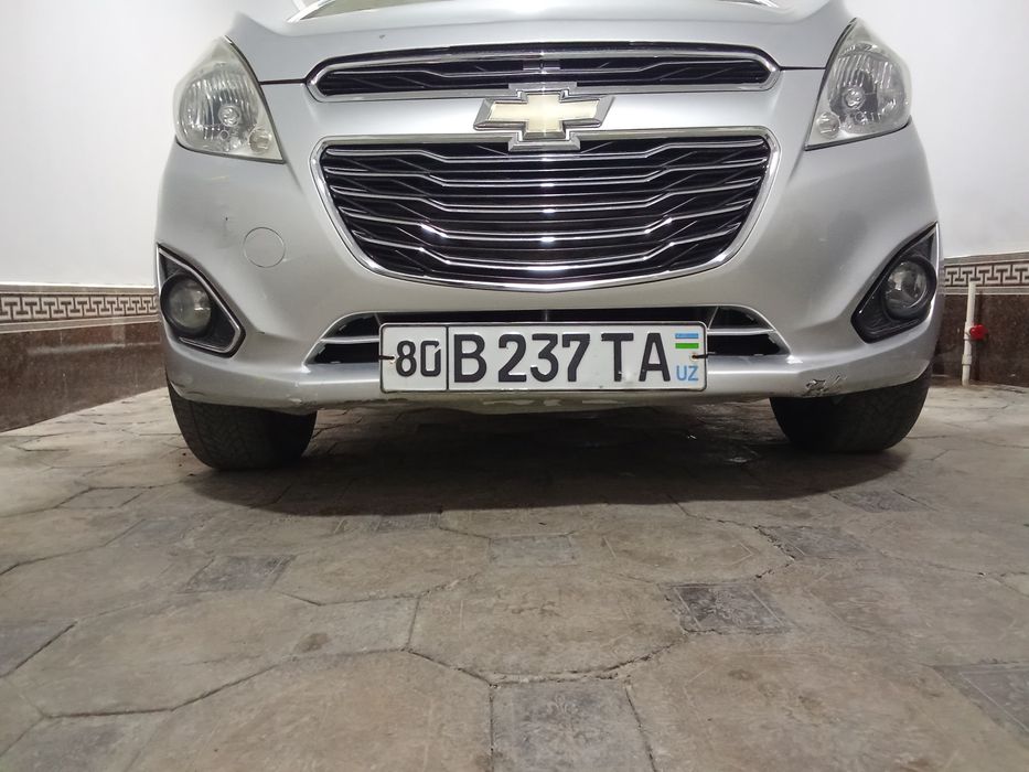 2012 yil Spark sotiladi .5400$