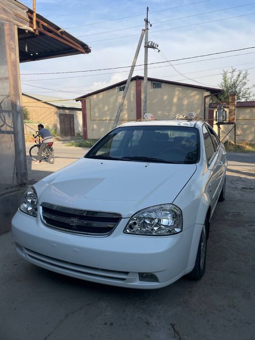Lacetti 1.6 avtomat sotiladi narxi otberiladigan joyi bor