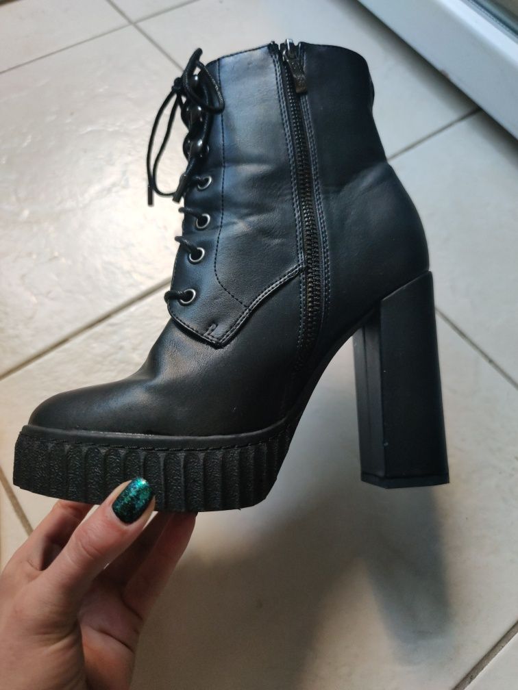 Оригинални боти Guess - 38номер