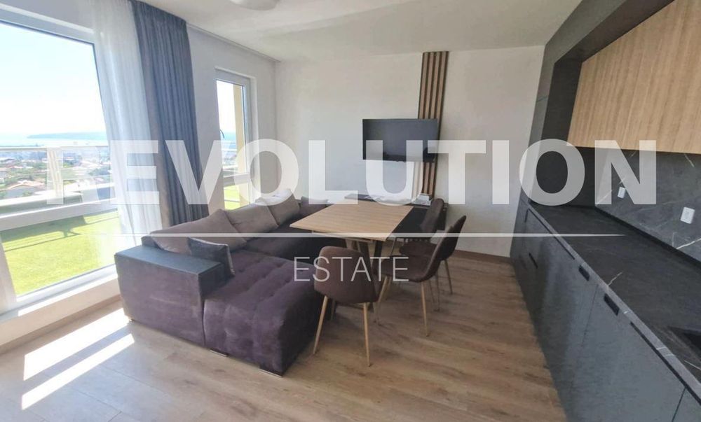 Двустаен апартамент в района на Пчелина!