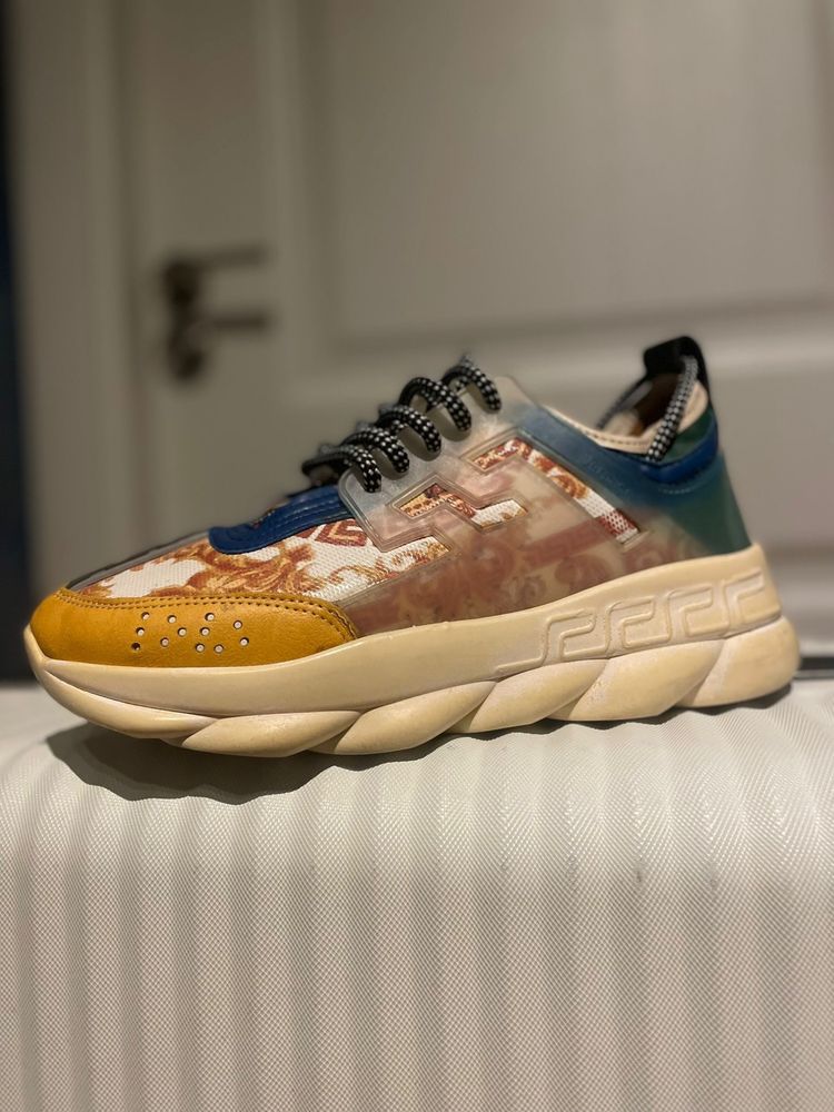 Vand adidasi unisex tip Versace chain reaction un
